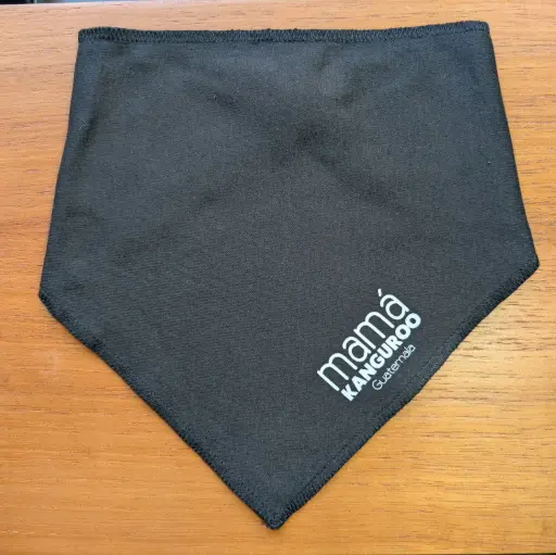 [AC-B-N] Babero negro palido
